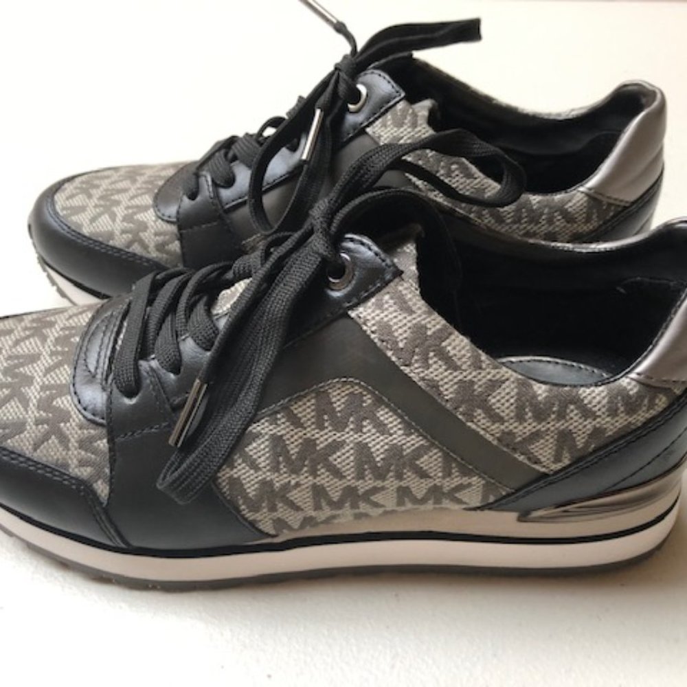 NWOT Michael Kors Sneakers